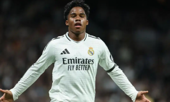 Real Madrids legendariske drakt med nummer 9 venter på en ny eier