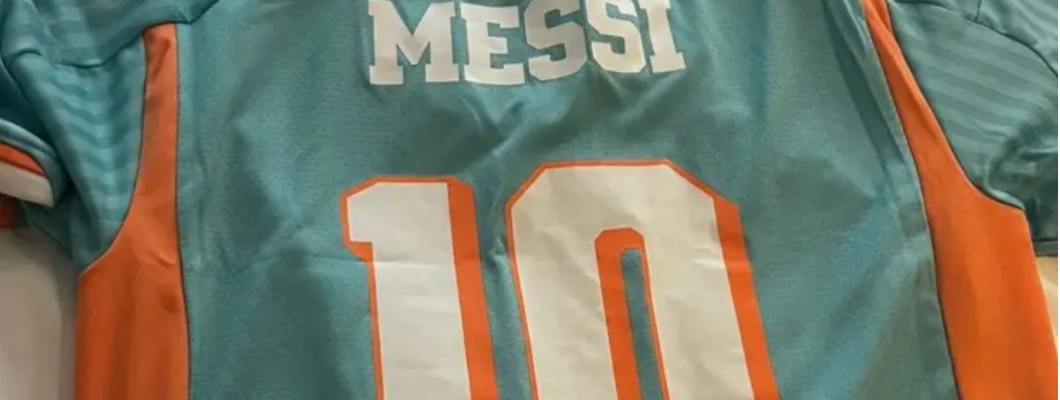 Drakt til Messi regnes som en verdifull gave