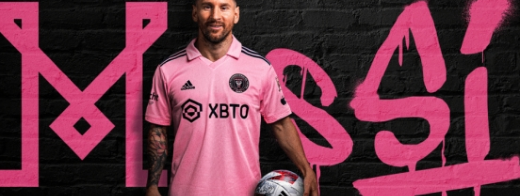 Messi ble offisielt med!