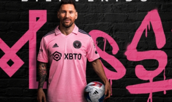 Messi ble offisielt med!