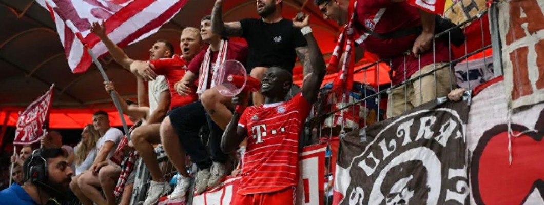 Bayern scoret seks mål, fire rekorder!