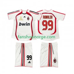 Billige Fotballdrakter AC Milan RONALDO 9 2007 Retro Barn Bortedrakt 2006 Kortermet