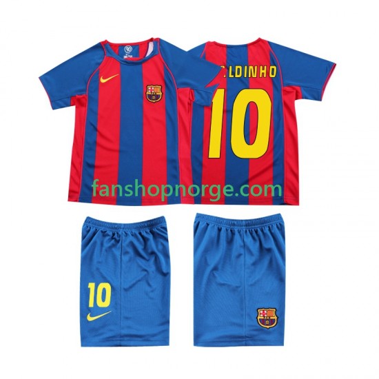 Billige Fotballdrakter FC Barcelona RONALDINHO 10 Retro Barn Hjemmedrakt 2004 Kortermet