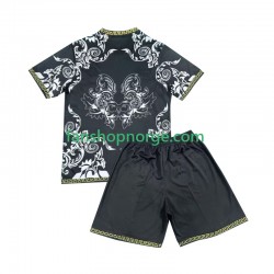 Billige Fotballdrakter Real Madrid Versace Black Edition Barn Hjemmedrakt 2024-2025 Kortermet